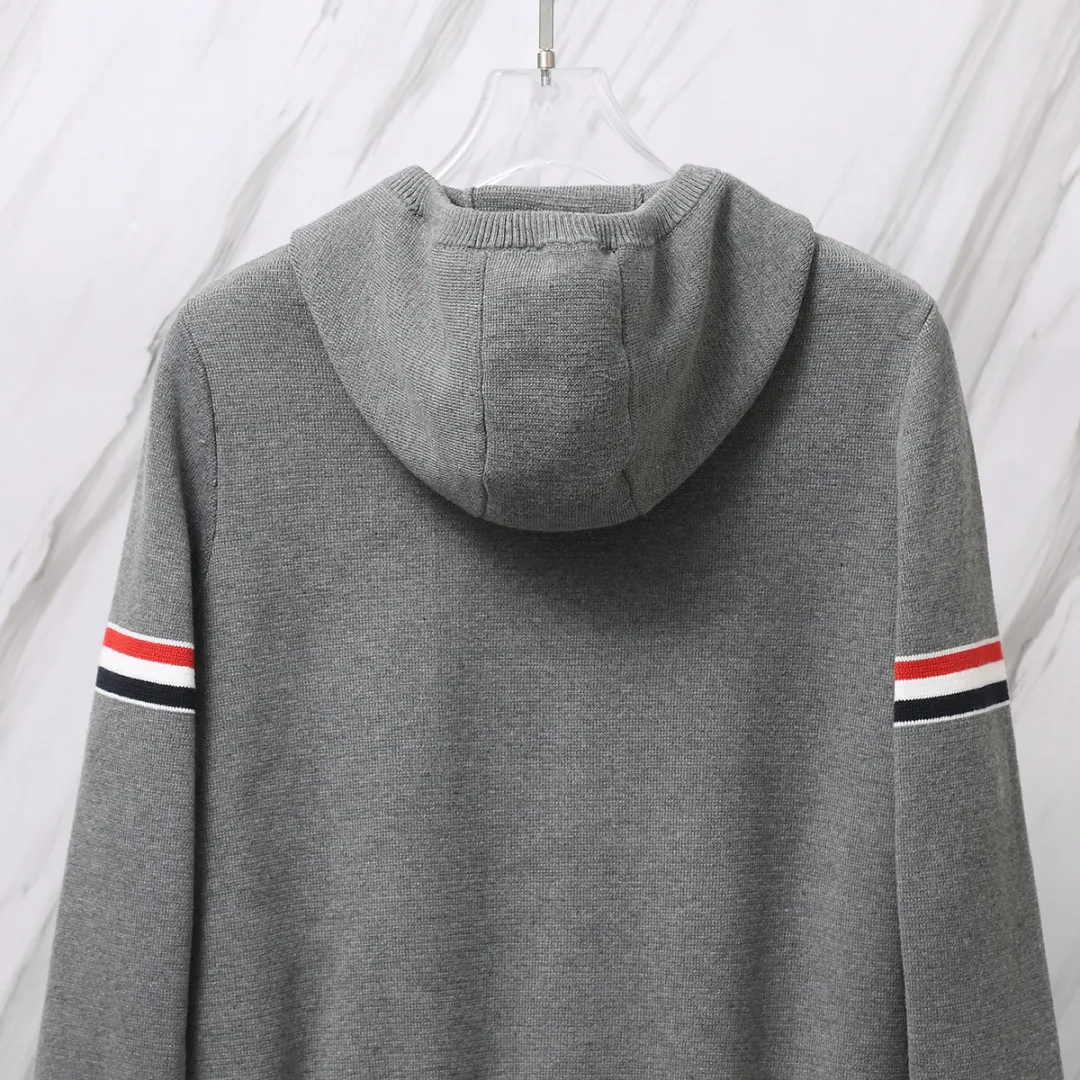 ：M 23（TB ） THOM BROWNE .TB TB Breathable Same Style ：White/Gray/Navy Blue/Black Size：1/2/3/4